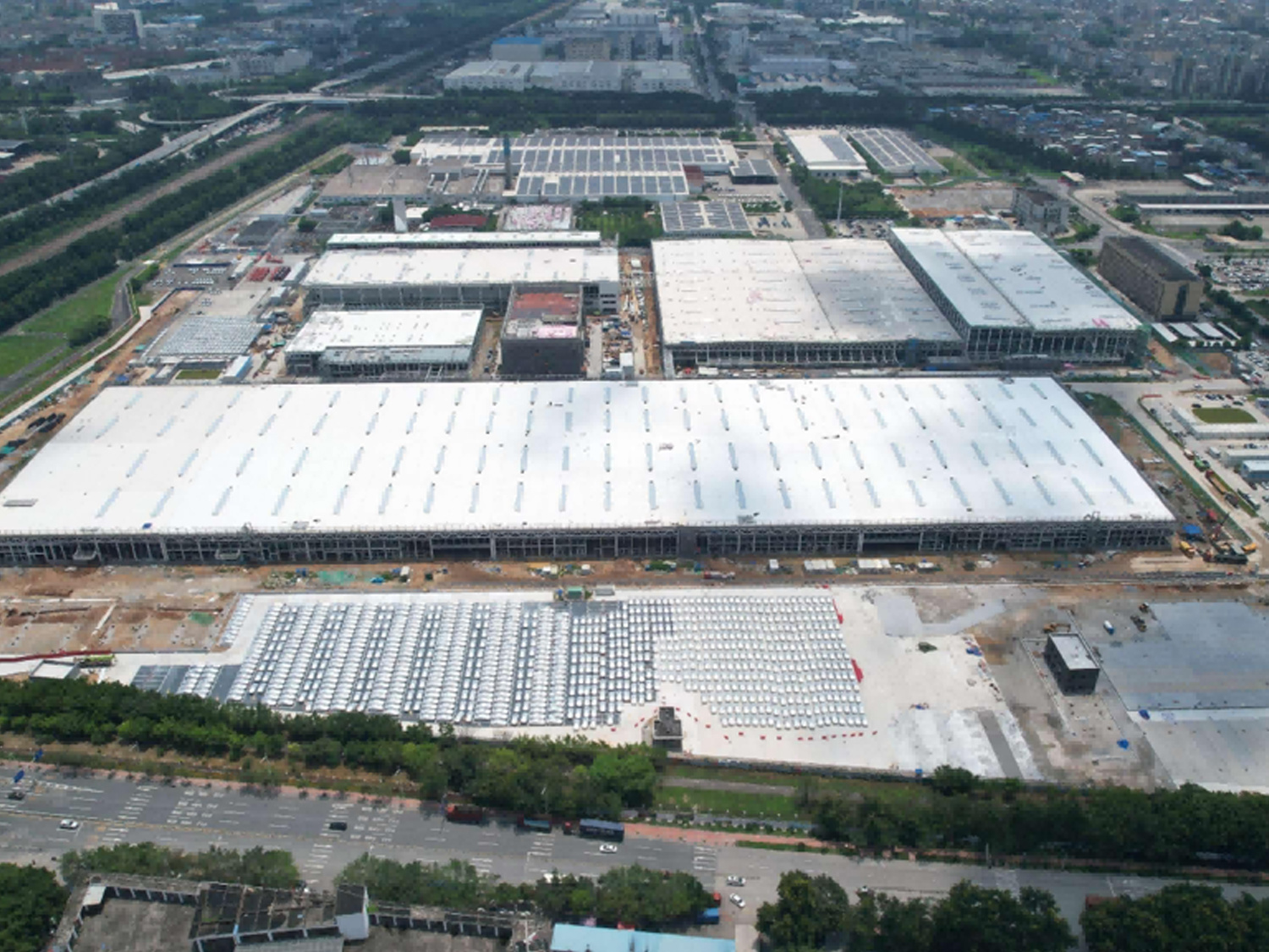 30,000 - square - meter Permeable Parking Lot of GAC Honda